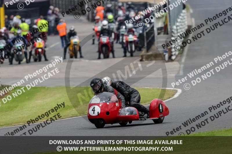 Vintage motorcycle club;eventdigitalimages;mallory park;mallory park trackday photographs;no limits trackdays;peter wileman photography;trackday digital images;trackday photos;vmcc festival 1000 bikes photographs